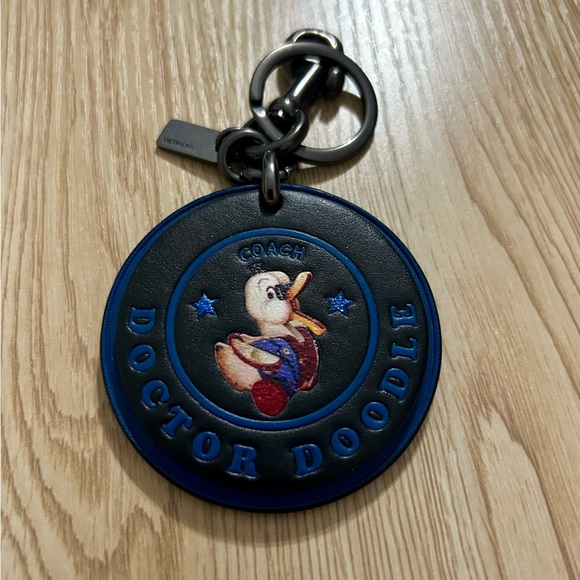 Coach F32659 Vintage Fisher Doctor DOODLE Duck Toy Bag Charm Leather - Picture 1 of 2